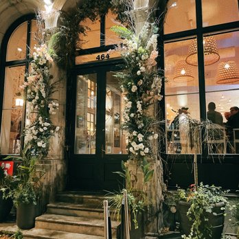 LOV McGill - Exterior - Vegan Near Me - Montreal, Quebec