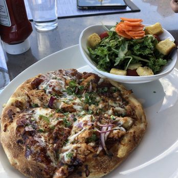 Yard House - BBQ Chicken Pizza with side salad - Vegetarian Near Me - Gaithersburg, Maryland Yard House - BBQ Chicken Pizza with side salad - Vegetarian Near Me - Gaithersburg, Maryland