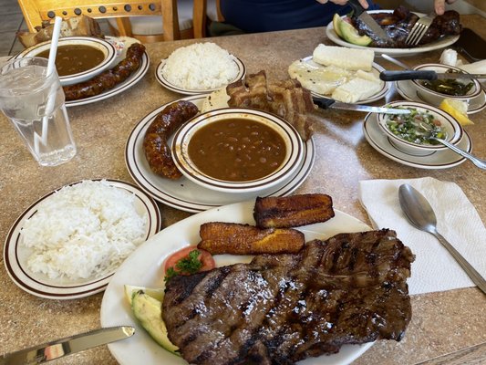 La Fonda Antioquena by null