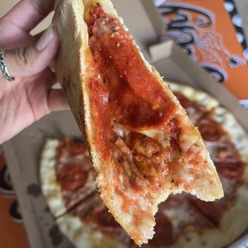 Richie B’s Pizza - Foldable - but not very good - Pizza Near Me - Albuquerque, New Mexico