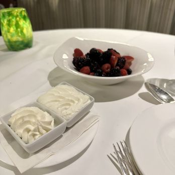 Polo Lounge - New American Near Me - Beverly Hills, California Polo Lounge - New American Near Me - Beverly Hills, California
