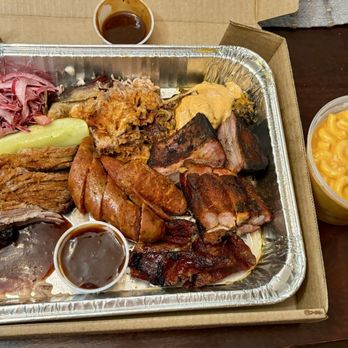 Ray Ray’s Hog Pit - Food Trucks Near Me - Columbus, Ohio