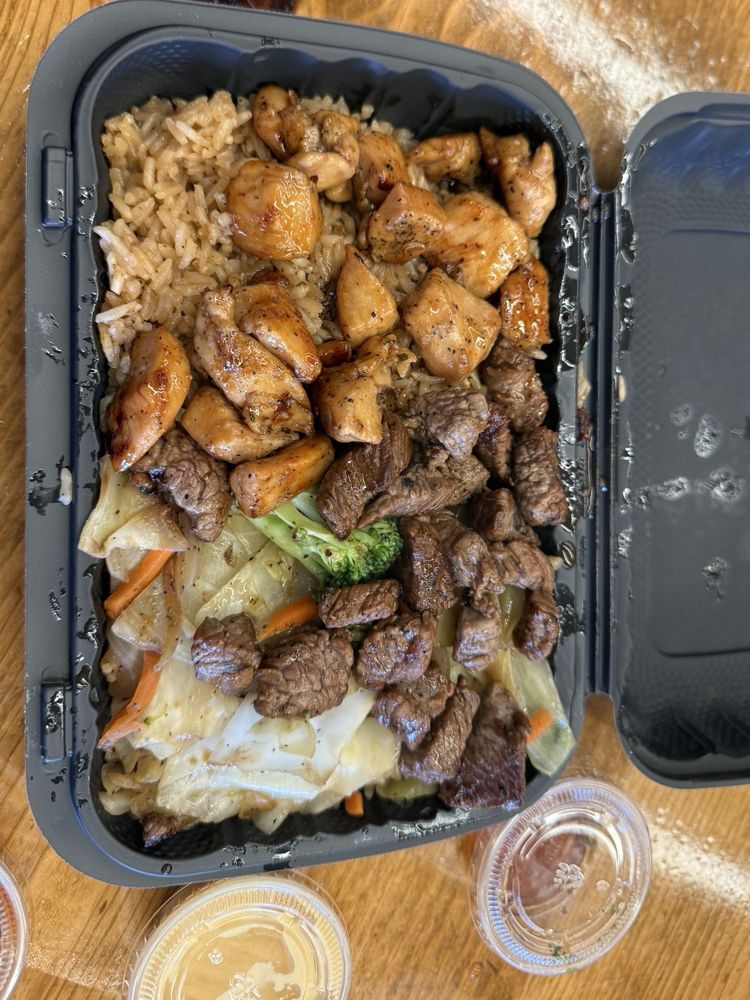 Food from F&F Japanese Grill