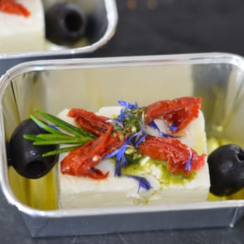 Hamm's Fresskorb - Grillsaison 2015 - Schafskäseschiffchen mit getrockneten Tomaten, Oliven und Rosmarin - Meat Shops Near Me - Darmstadt, HE Hamm's Fresskorb - Grillsaison 2015 - Schafskäseschiffchen mit getrockneten Tomaten, Oliven und Rosmarin - Meat Shops Near Me - Darmstadt, HE