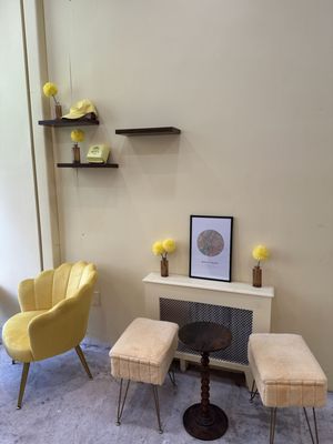 Benji's Buns by null