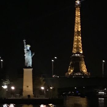 Bateaux Parisiens - French Near Me - Paris, 75