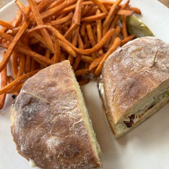 Cafe Bernardo - Chicken sandwich - Burgers Near Me - Sacramento, California