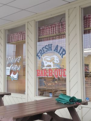 Fresh Air Bar-B-Que by null