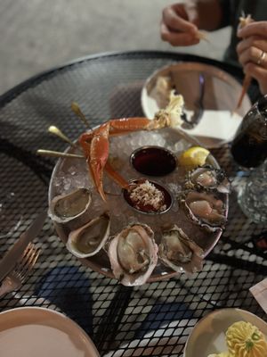 Pearl and Mary Oyster Bar by null
