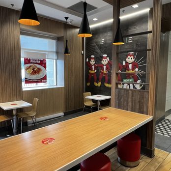 Jollibee - Chicken Shop Near Me - Thornhill, Ontario Jollibee - Chicken Shop Near Me - Thornhill, Ontario