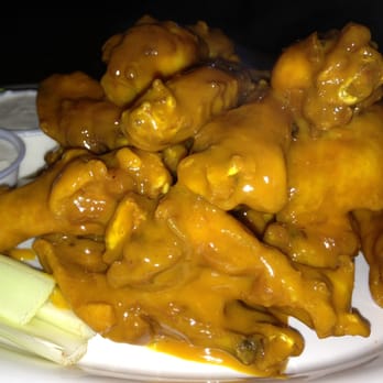 Junior's - Moonshine wings. They were crispy and dripping wet with sauce. Just how a wing should be. - American Near Me - Albany, New York