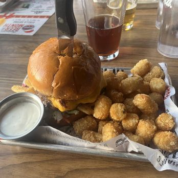 Cold Beers & Cheeseburgers - Pittsburgh Burger - Sports Bars Near Me - Phoenix, Arizona Cold Beers & Cheeseburgers - Pittsburgh Burger - Sports Bars Near Me - Phoenix, Arizona