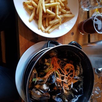 Rorbua - Moule frites (blåskjell) - Seafood Near Me - Oslo, 03 Rorbua - Moule frites (blåskjell) - Seafood Near Me - Oslo, 03