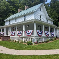 Lovill House Inn - Front side of house
