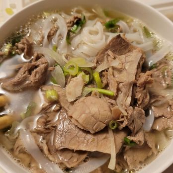Lá Sen Vietnamese Cuisine - Beef Pho - Vietnamese Near Me - Toronto, Ontario Lá Sen Vietnamese Cuisine - Beef Pho - Vietnamese Near Me - Toronto, Ontario