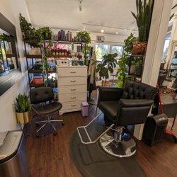 Sugar & Peach Skincare - Our lash and brow bar