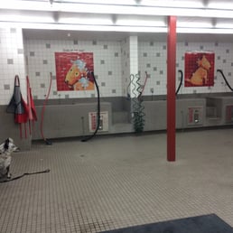 4/29/16- 5 washing stations. Aprons available hanging on the wall. 4/29/16- 5 washing stations. Aprons available hanging on the wall.