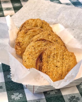 Gus's World Famous Fried Chicken by null