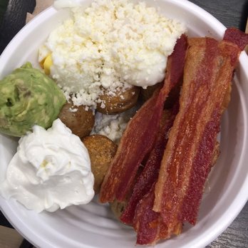 9Bar HNL - The "Cali" bowl for me - Coffee & Tea Near Me - Honolulu, Hawaii