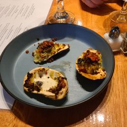 Oysters rock, happy hour portion (one eaten) Oysters rock, happy hour portion (one eaten)