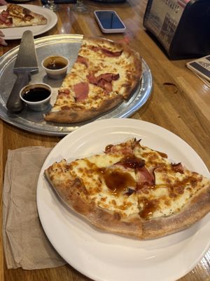 Tavola Pizza by null