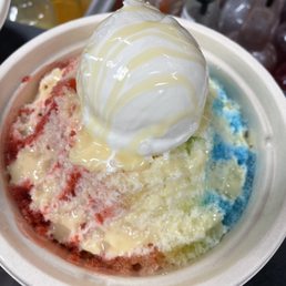 Shaved ice after a Haleiwa drive Shaved ice after a Haleiwa drive