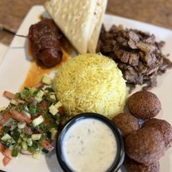 Shiki Shiki Baba - Combo plate with falafel instead of chicken