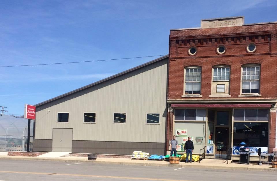 BRIMFIELD HARDWARE Updated June 2024 107 W Knoxville, Brimfield