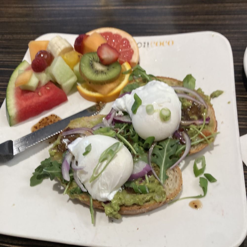 Allô! Mon Coco - Avocado toast - Breakfast & Brunch Near Me - Montreal, Quebec