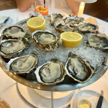 La Closerie des Lilas - Gillardeau and Fines de Claire No 4 Oysters - Brasseries Near Me - Paris, 75 La Closerie des Lilas - Gillardeau and Fines de Claire No 4 Oysters - Brasseries Near Me - Paris, 75