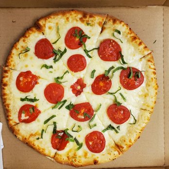 Rossi's Place - Margherita Pizza - Pizza Near Me - Big Pine, California Rossi's Place - Margherita Pizza - Pizza Near Me - Big Pine, California
