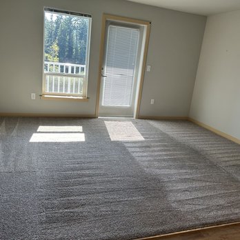 Brisa’s House Cleaning - The carpets, wall and even the windows are so clean. It looks like everything is brand new. - Home Cleaning Near Me
