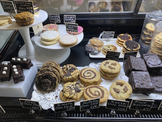 Twisted Cookie by null