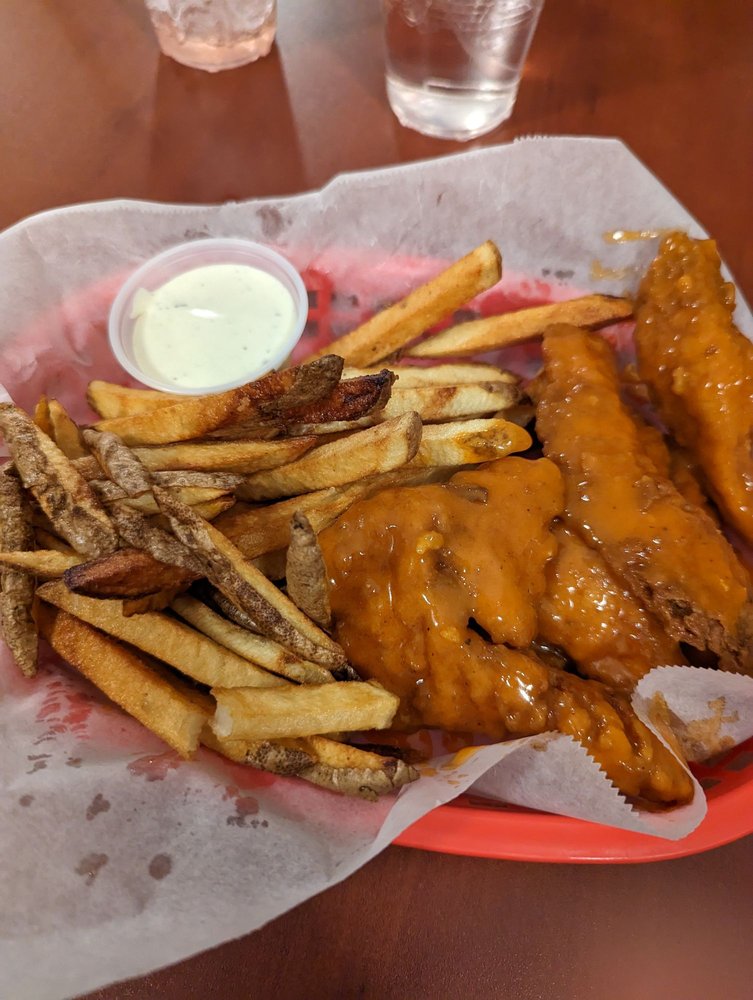 SHARKY’S BAR AND GRILL Updated September 2024 17 Photos & 23