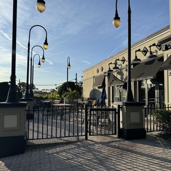 Ruby Tuesday - the entrance to a shopping center - American Near Me - Ellenton, Florida Ruby Tuesday - the entrance to a shopping center - American Near Me - Ellenton, Florida