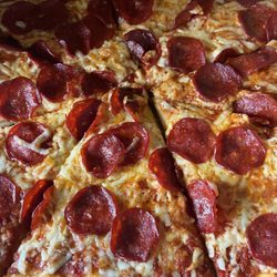 Inaayas - Pepperoni Pizza