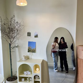Harucake - Inside - Coffee & Tea Near Me - Los Angeles, California Harucake - Inside - Coffee & Tea Near Me - Los Angeles, California