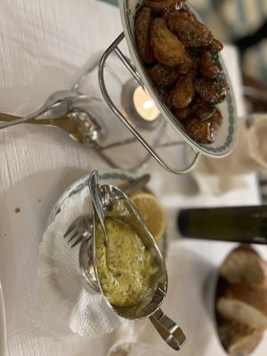 Brasserie Lipp by null