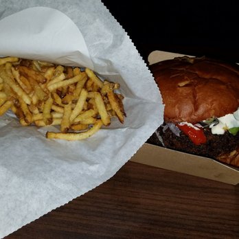 Delish Bistro - Black bean burger - New American Near Me - Hermiston, Oregon