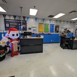Walmart Auto Care Centers - Inside counter