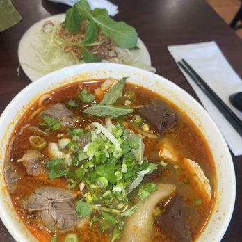 Huynh Dining - Bun Bo Hue - Vietnamese Near Me - San Jose, California