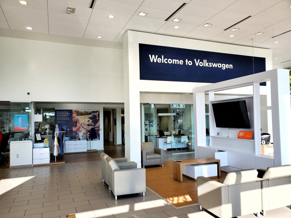 BARNES CROSSING VOLKSWAGEN Car Dealers 3873 North Gloster St