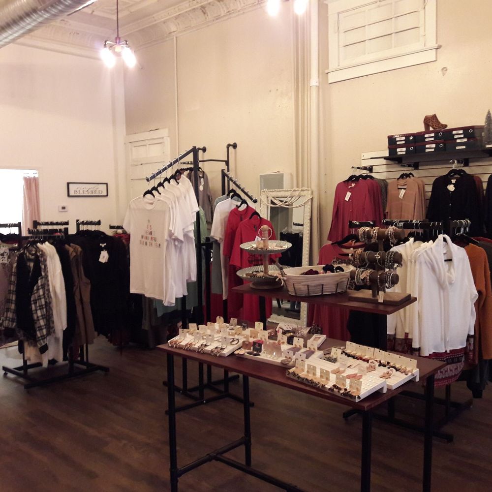 Ruby's Attic - Women's Clothing Near Me - Du Quoin, Illinois Ruby's Attic - Women's Clothing Near Me - Du Quoin, Illinois