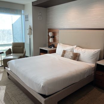 JW Marriott, Anaheim Resort - King bedroom - Hotels Near Me - Anaheim, California