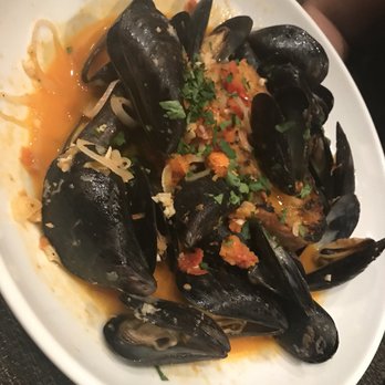 Rusconi's American Kitchen - Chardonnay Steamed Muscles - American Near Me - Phoenix, Arizona Rusconi's American Kitchen - Chardonnay Steamed Muscles - American Near Me - Phoenix, Arizona