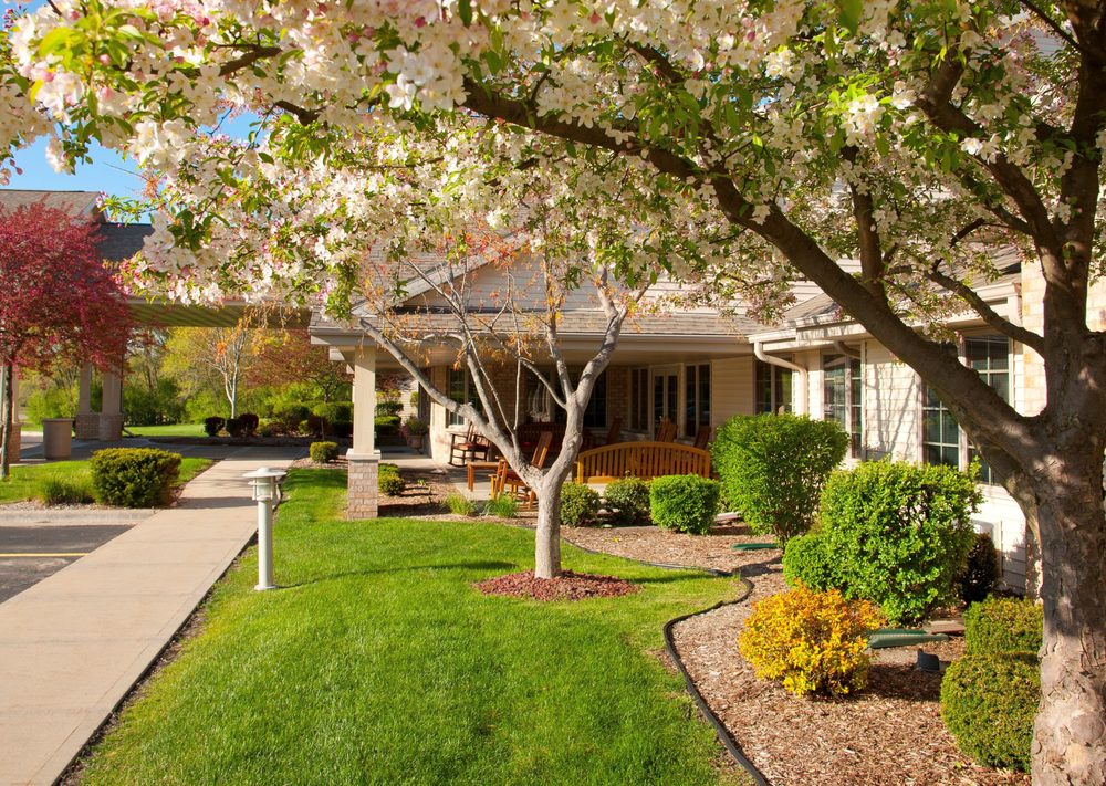 RIVERSIDE TERRACE ASSISTED LIVING Updated May 2024 3055 S Riverside