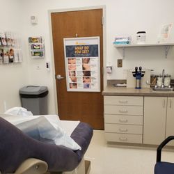 Skin Cancer Specialists and Aesthetic Center - Exam room