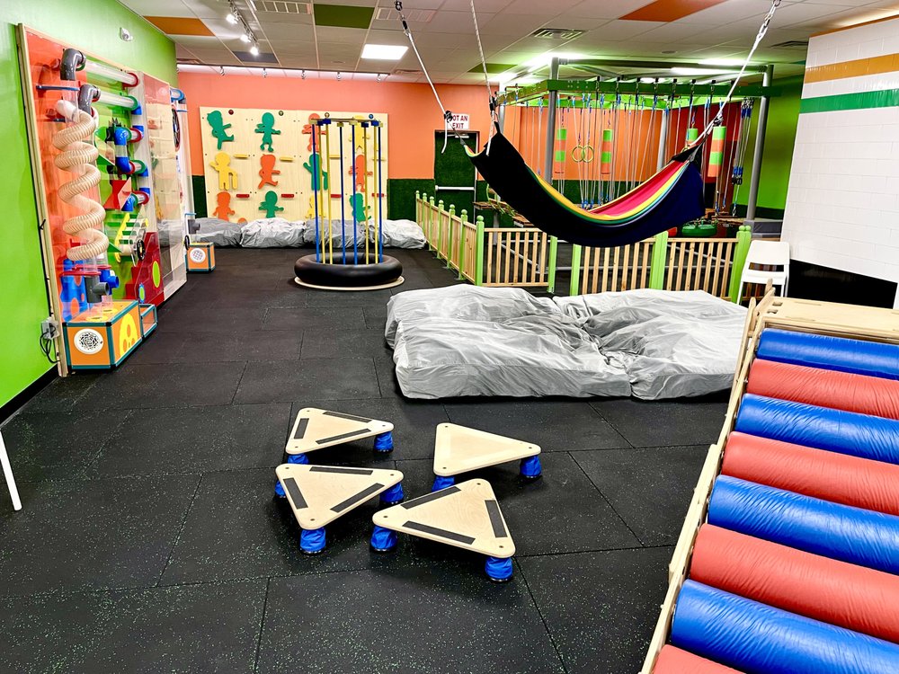 LITTLE LAND OF Updated June 2024 900 N Austin Ave