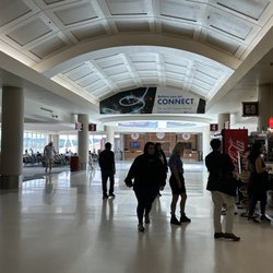 Chattanooga Metropolitan Airport - Tiny airport 6 terminals