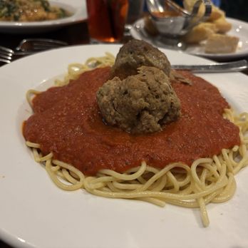 Villa Castrioti - Spaghetti, marinara, meatballs - Italian Near Me - Nashville, Tennessee Villa Castrioti - Spaghetti, marinara, meatballs - Italian Near Me - Nashville, Tennessee